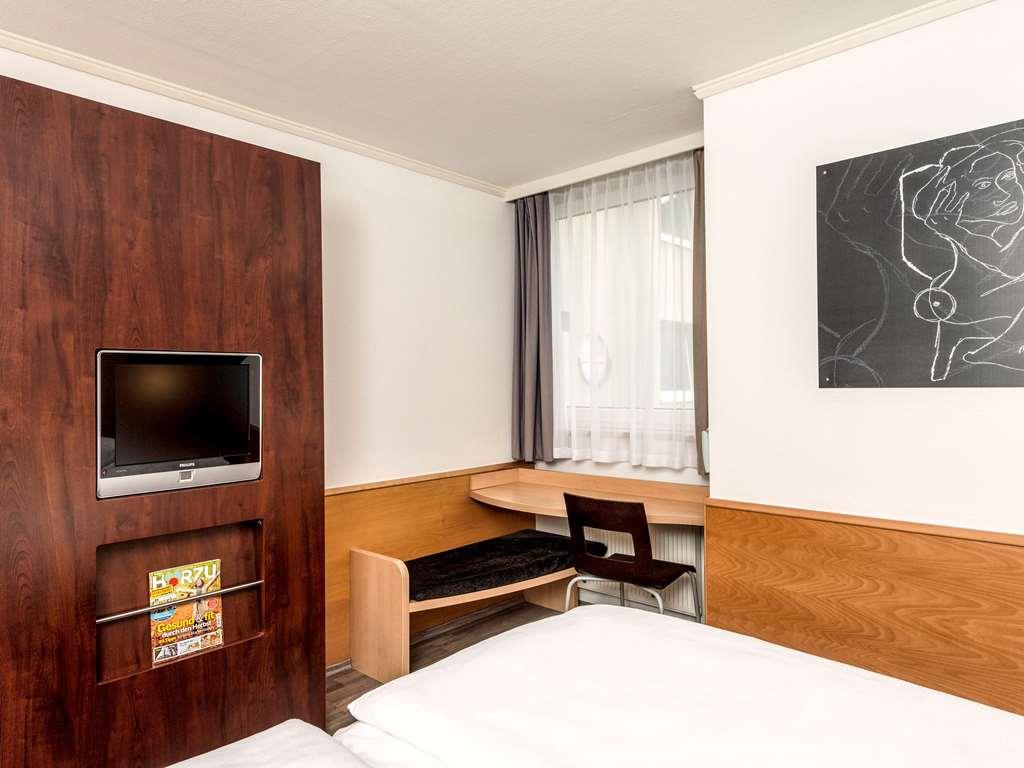 Отель Ibis Leipzig Nord-Ost Номер фото